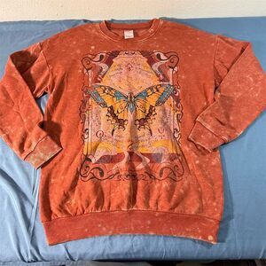 No Boundaries Women's S Red Butterfly Boho Graphic Pullover Crewnck Sweatshirt
